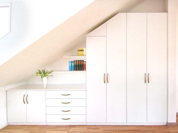 Schlafzimmerschrank mit Türen,Schubläden und Regal